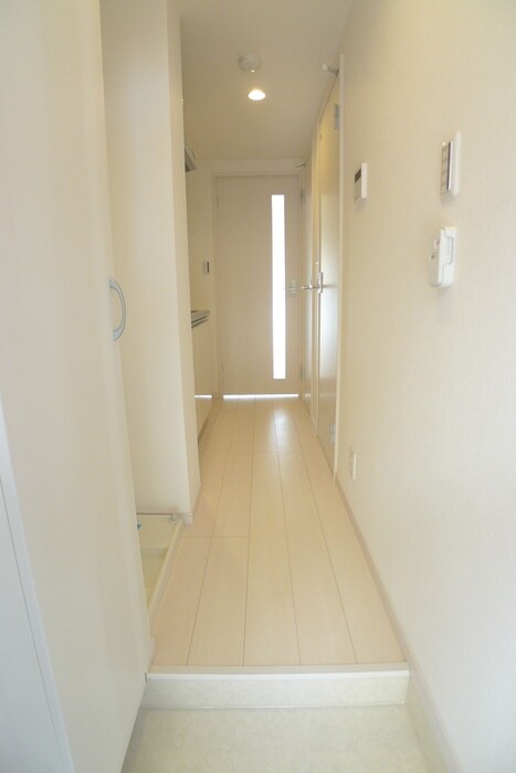 物件内観写真17　(玄関)