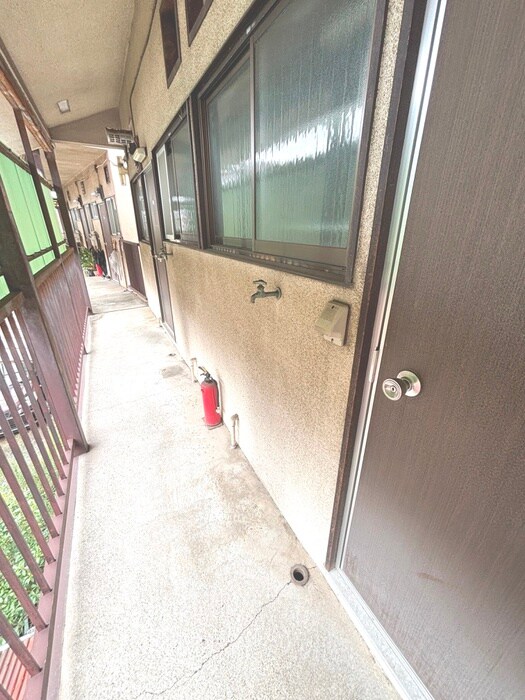 物件内観写真11　(洗濯機置場)