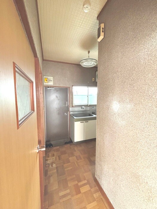 物件内観写真15　(廊下)