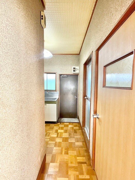 物件内観写真20　(廊下)