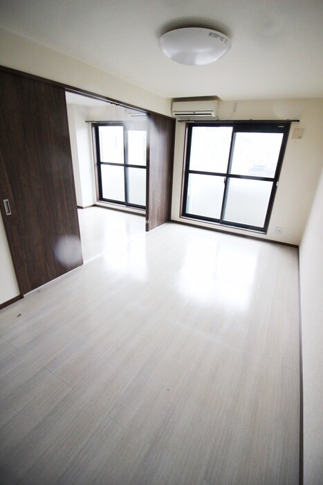 物件内観写真5　(居室)