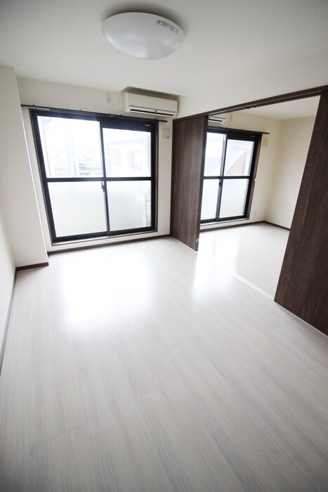 物件内観写真6　(居室)