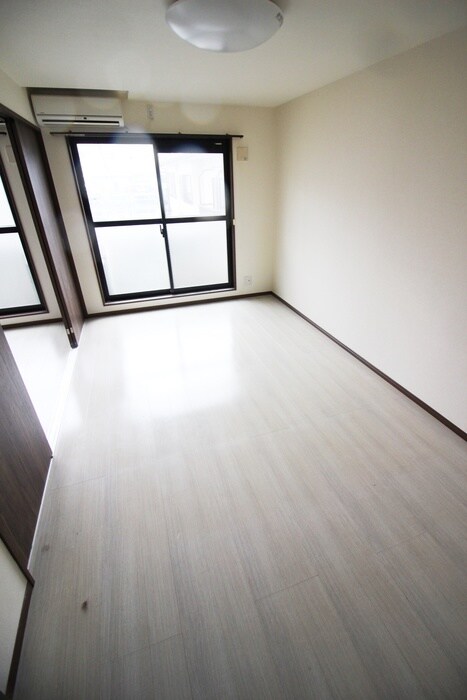 物件内観写真15　(居室)
