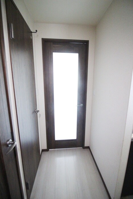 物件内観写真17　(玄関)