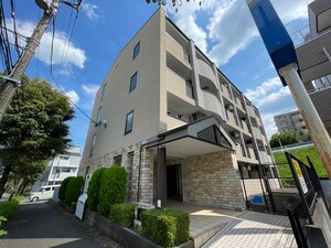 ラウレ－ル外観写真
