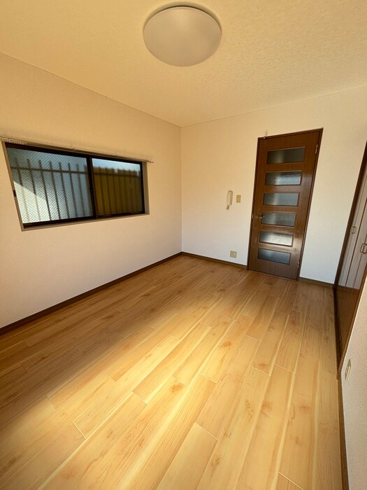 物件内観写真9　(居室)