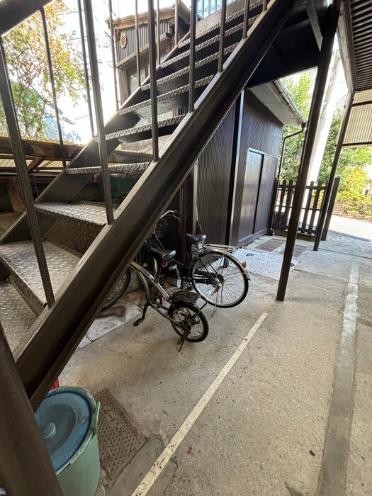 物件外観写真6　(駐輪場)