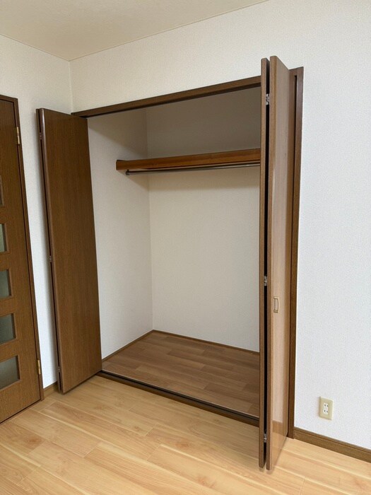物件内観写真15　(収納)