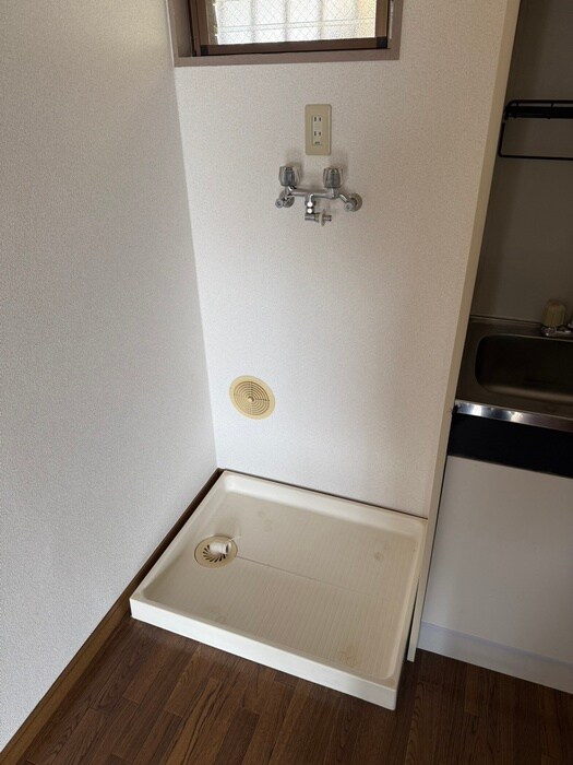 物件内観写真15　(洗濯機置場)