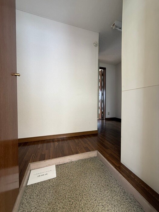 物件内観写真19　(玄関)