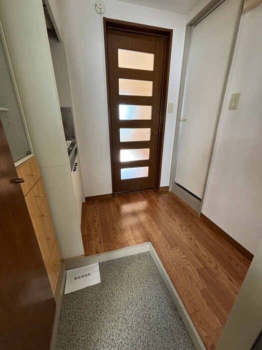 物件内観写真20　(玄関)