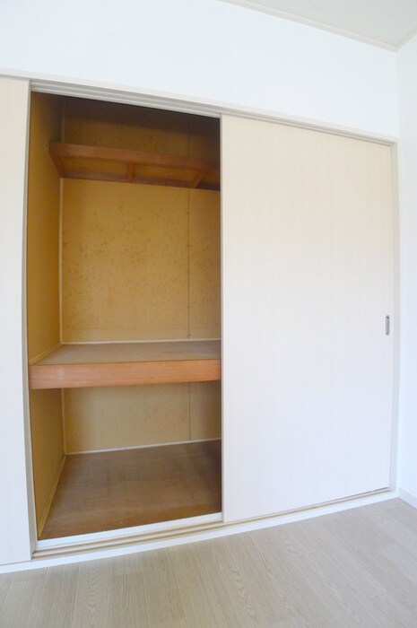 物件内観写真16　(収納)