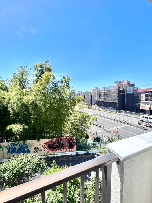 物件内観写真22　(室内からの展望)