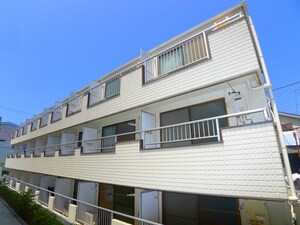 コスモハウス３番館外観写真