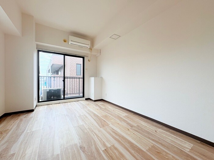 物件内観写真10　(居室)