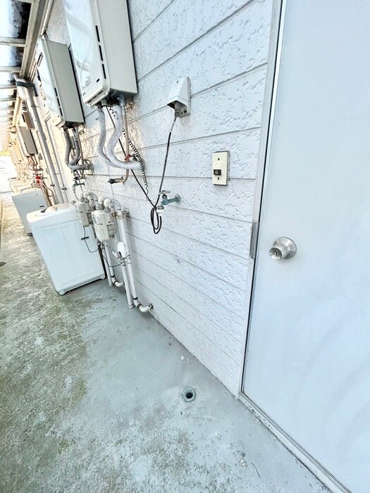 物件内観写真16　(洗濯機置場)