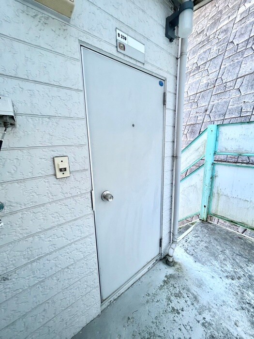 物件内観写真17　(玄関)