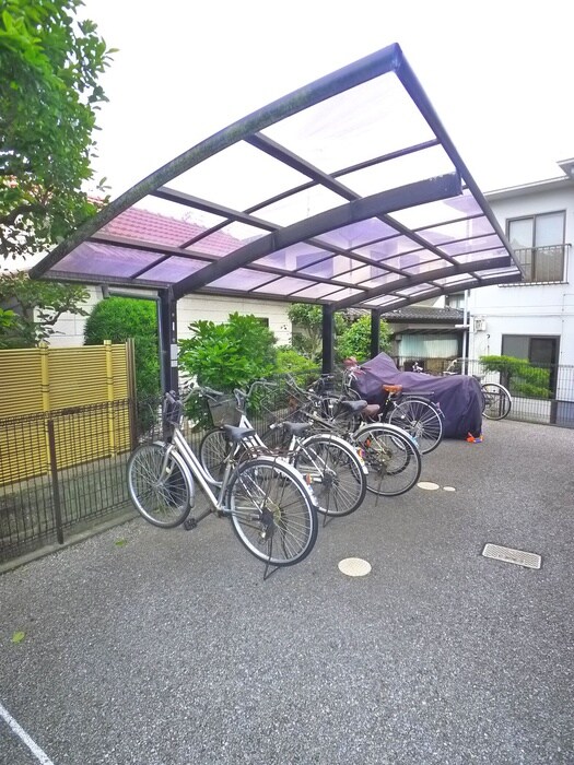 物件外観写真3　(駐輪場)