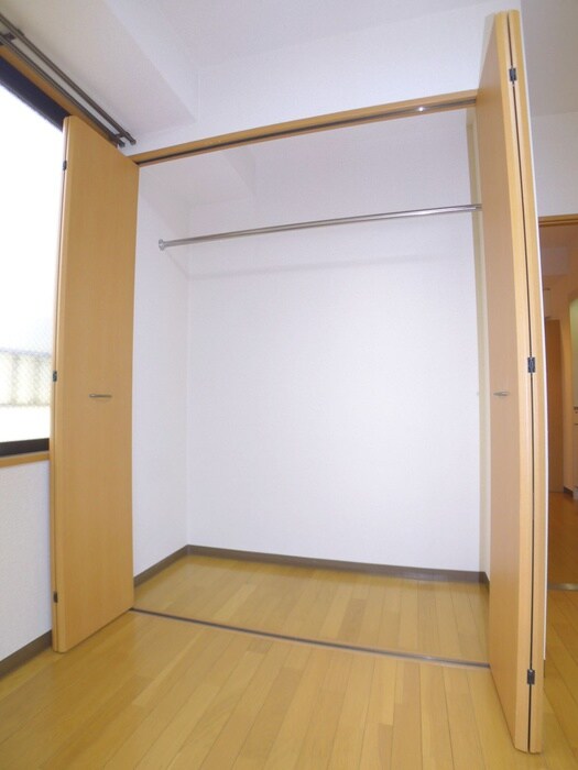 物件内観写真8　(収納)