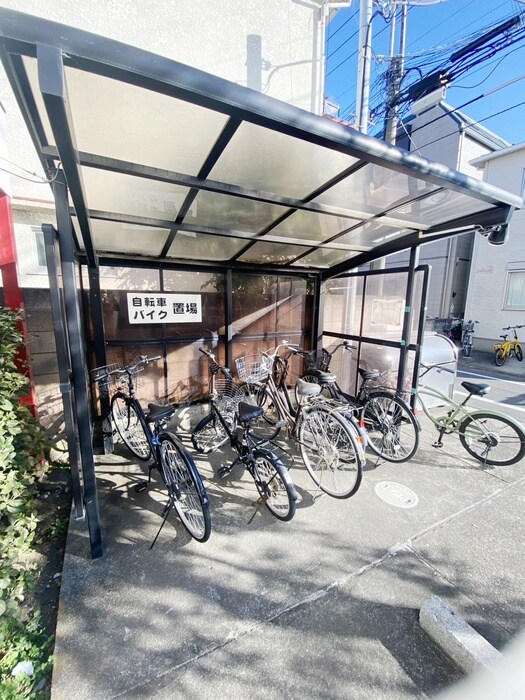 物件外観写真6　(駐輪場)