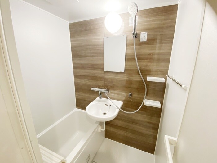 物件内観写真11　(バス／シャワールーム等)