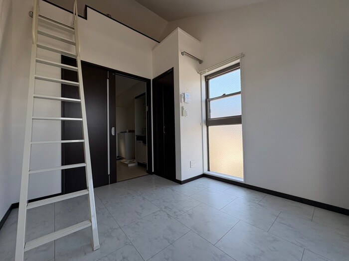 物件内観写真8　(居室)