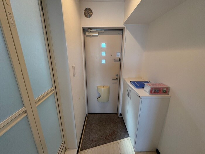 物件内観写真15　(玄関)