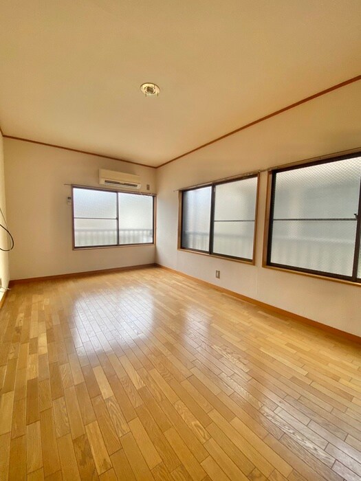 物件内観写真9　(居室)