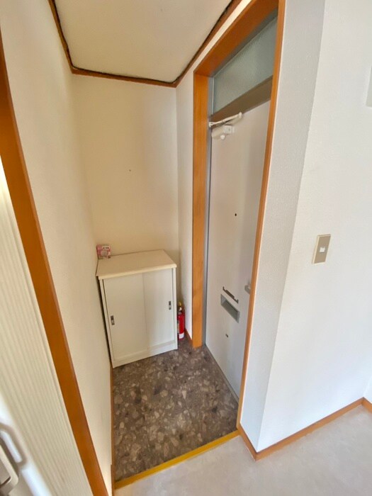 物件内観写真18　(玄関)