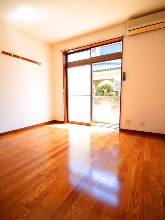 物件内観写真13　(居室)