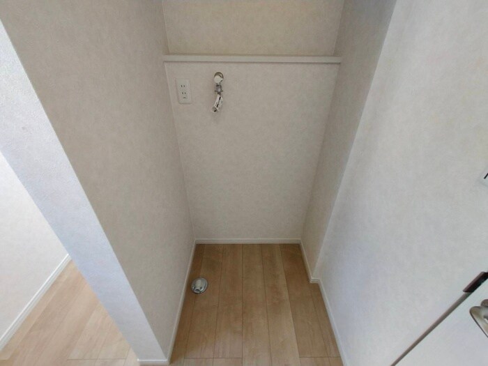 物件内観写真13　(洗濯機置場)