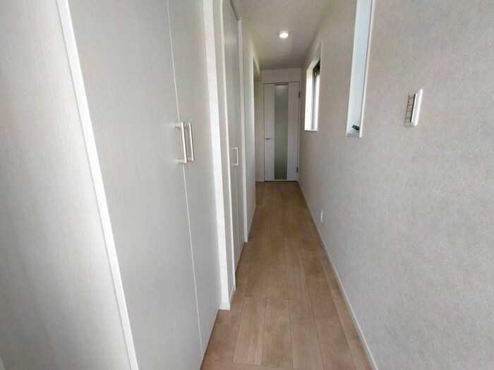 物件内観写真18　(廊下)