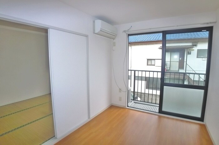 物件内観写真7　(室内からの展望)