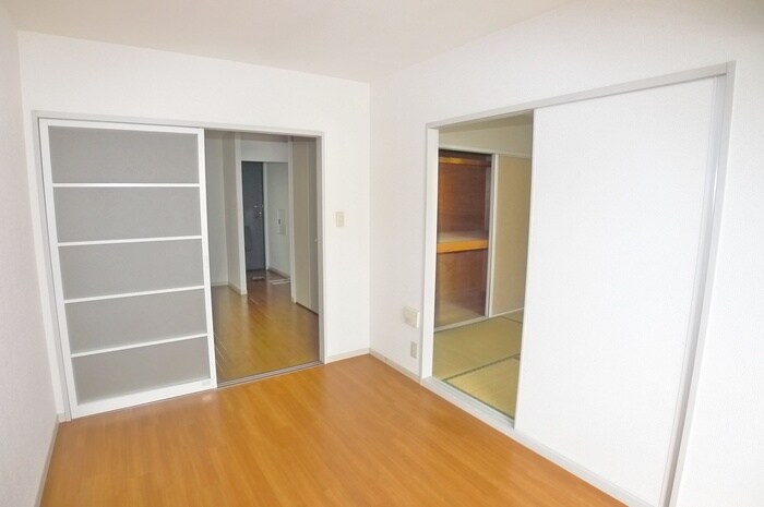 物件内観写真8　(居室)