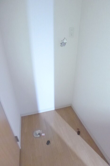 物件内観写真14　(洗濯機置場)