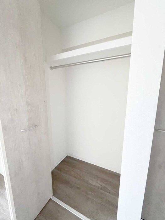 物件内観写真12　(収納)