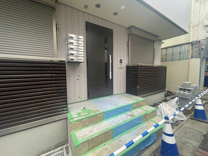 物件外観写真3　(建築中)