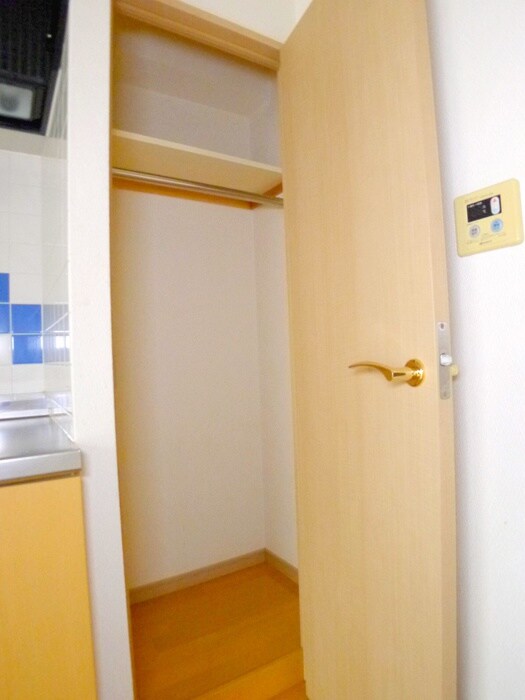 物件内観写真11　(収納)