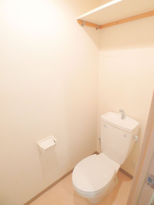 物件内観写真16　(トイレ)