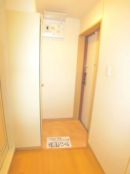 物件内観写真19　(廊下)