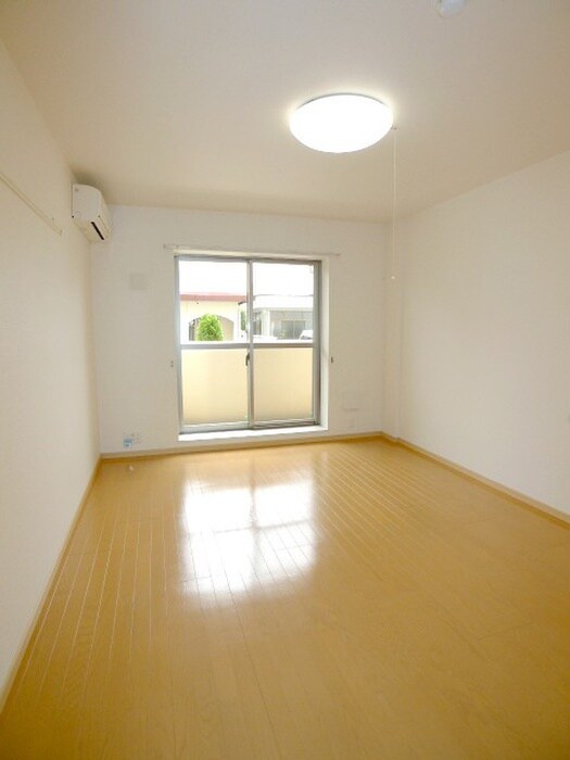 物件内観写真9　(室内からの展望)