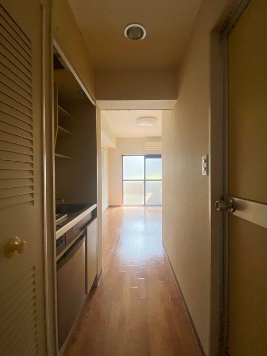 物件内観写真14　(廊下)