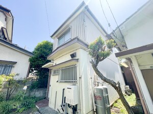 稲荷貸家外観写真