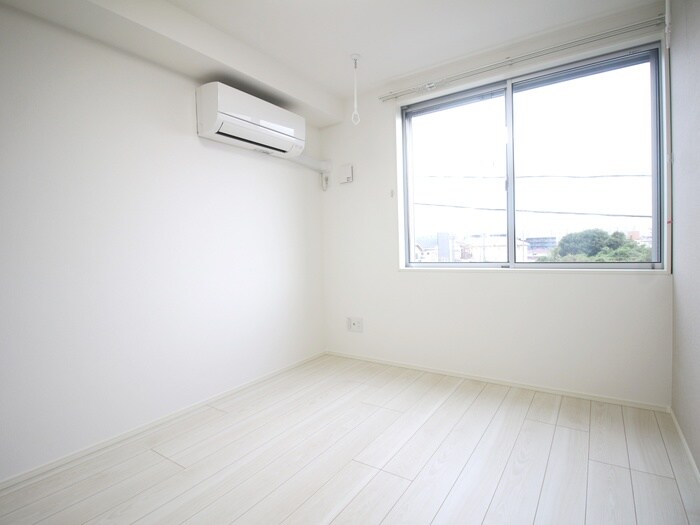 物件内観写真21　(室内からの展望)