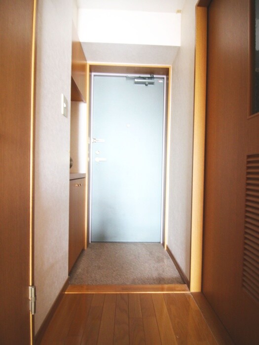 物件内観写真17　(玄関)