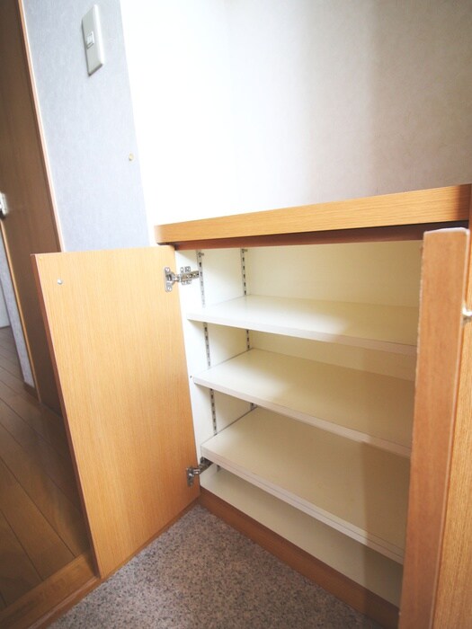 物件内観写真19　(靴箱)