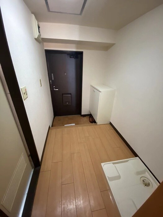 物件内観写真13　(玄関)