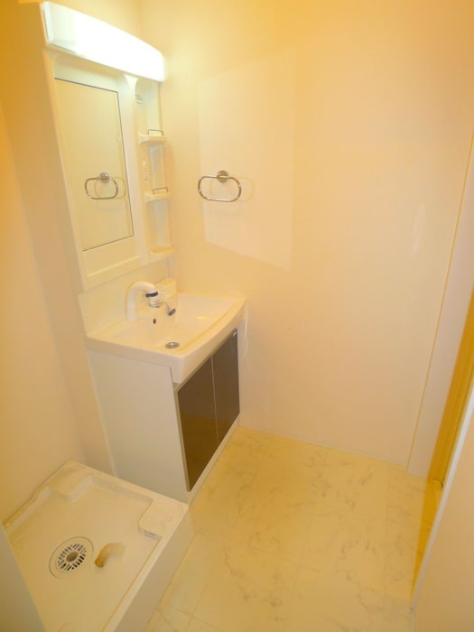 物件内観写真15　(洗濯機置場)