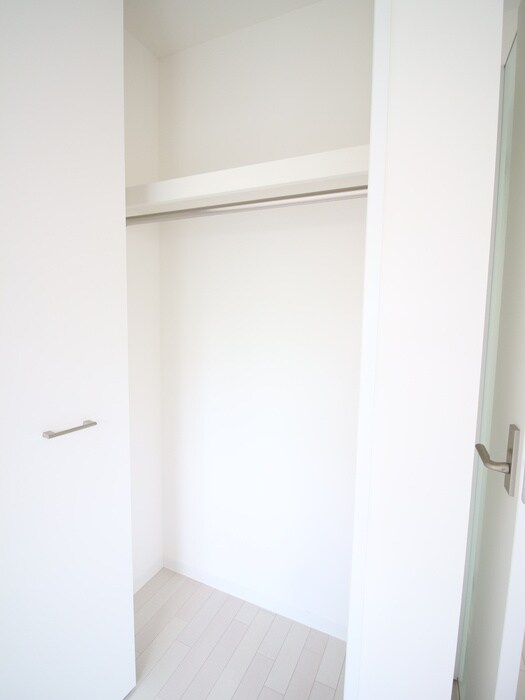 物件内観写真15　(収納)