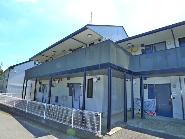 物件外観写真4　(エントランス部分)